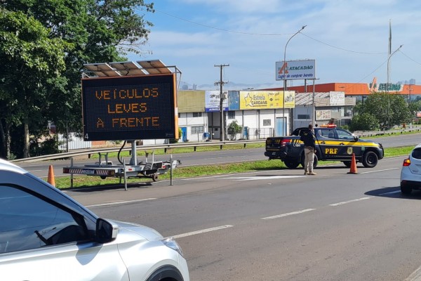 Conforme previsto, restrições na ponte sobre o Arroio Boa Vista (Estrela) causaram grandes filas.