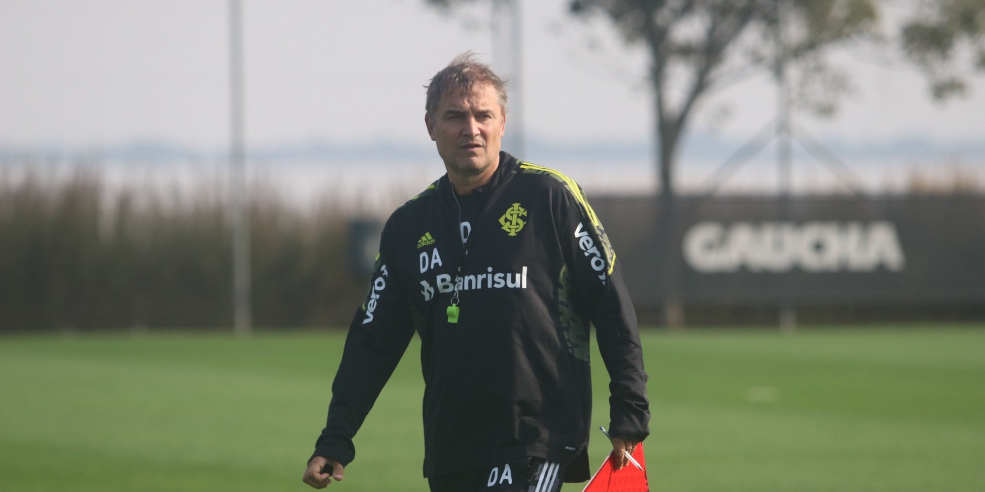 Aguirre vai reestrear pelo Inter na competição