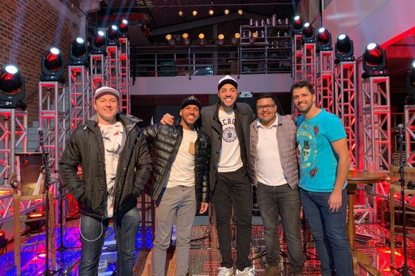 Célio e Banda é a atração da noite 