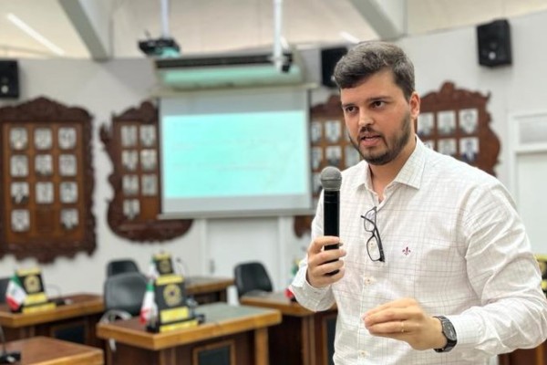 Encontro de ex-vereadores e partidos políticos abre a Semana da Câmara em Encantado