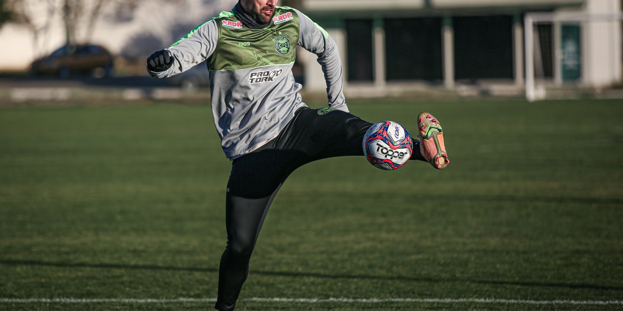 O Coxa vai receber o Náutico para duelo entre 1º e 2º colocados