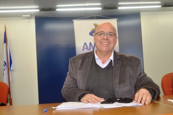 Presidente da Amvat e prefeito de Imigrante, Celso Kaplan, vai conduzir a assembleia