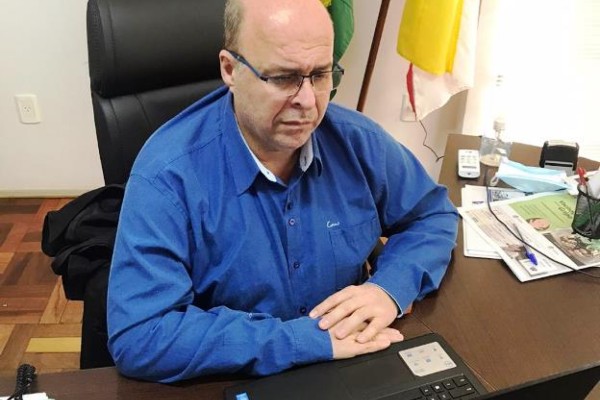 Presidente da Amvat, Celso Kaplan, pede compreensão da população para que não seja preciso interromper serviços novamente