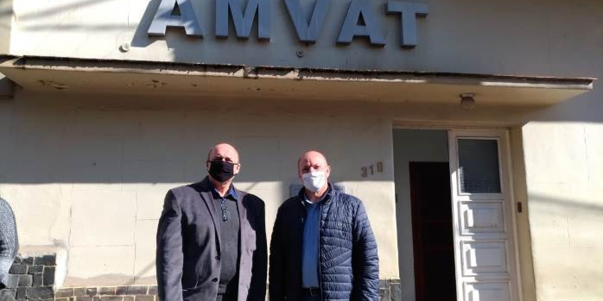 Celso Kaplan (esquerda) e ex-presidente da Amvat, Marcos Martini (direita) Celso Kaplan (esquerda) e ex-presidente da Amvat, Marcos Martini (direita)