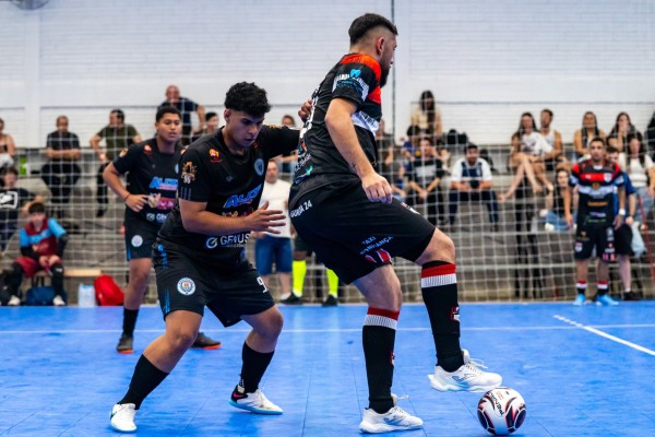 Os Guri da 24 (Lajeado) e Betas F.C. (Muçum) abrem o mata-mata na categoria masculina.