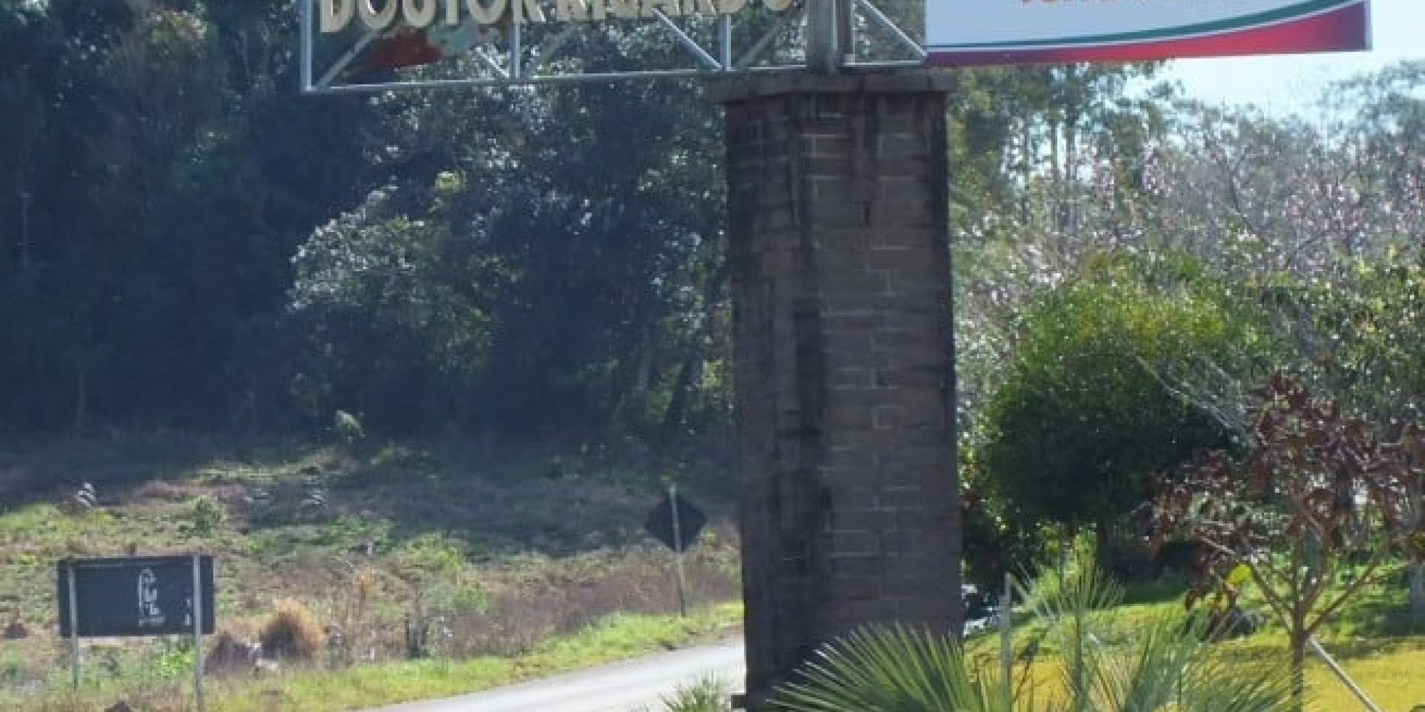 A mulher está em isolamento domiciliar A mulher está em isolamento domiciliar