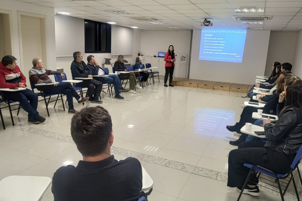 O encontro ocorreu na noite de quarta-feira (27).
