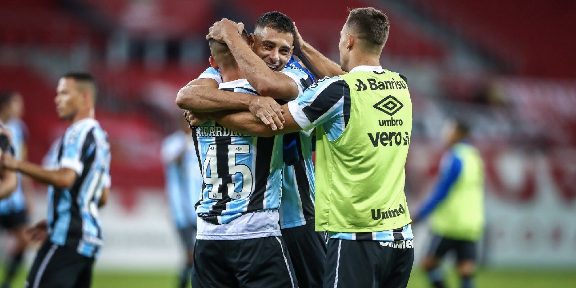 Grêmio virou o placar no 2º tempo Grêmio virou o placar no 2º tempo