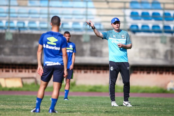 Bola rola a partir das 21h30min 