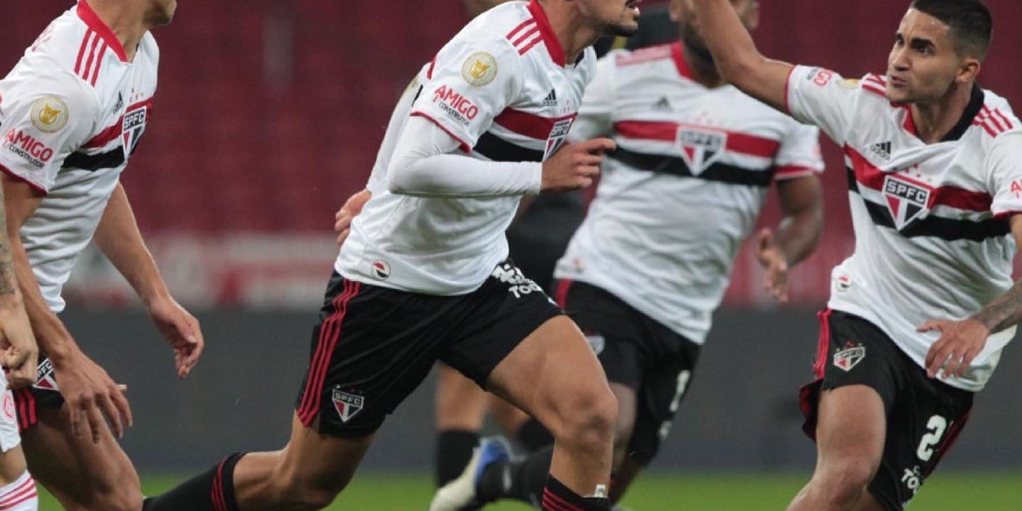 São Paulo levou a melhor por 2 a 0