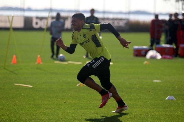 Colorado tenta se distanciar do Z4