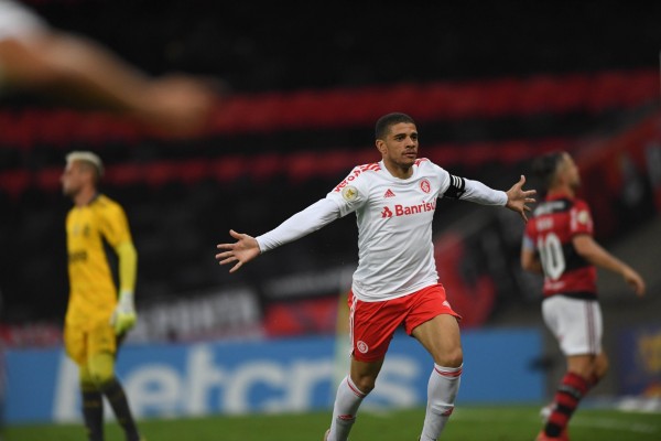 Taison marcou seu primeiro gol após retorno ao Inter 