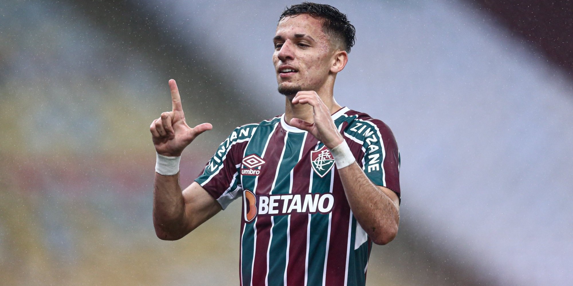 Gabriel Teixeira marcou o primeiro gol dos cariocas no jogo