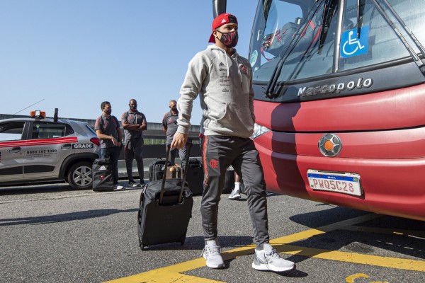 Flamengo do atacante Gabigol tem ampla vantagem diante do Olímpia 