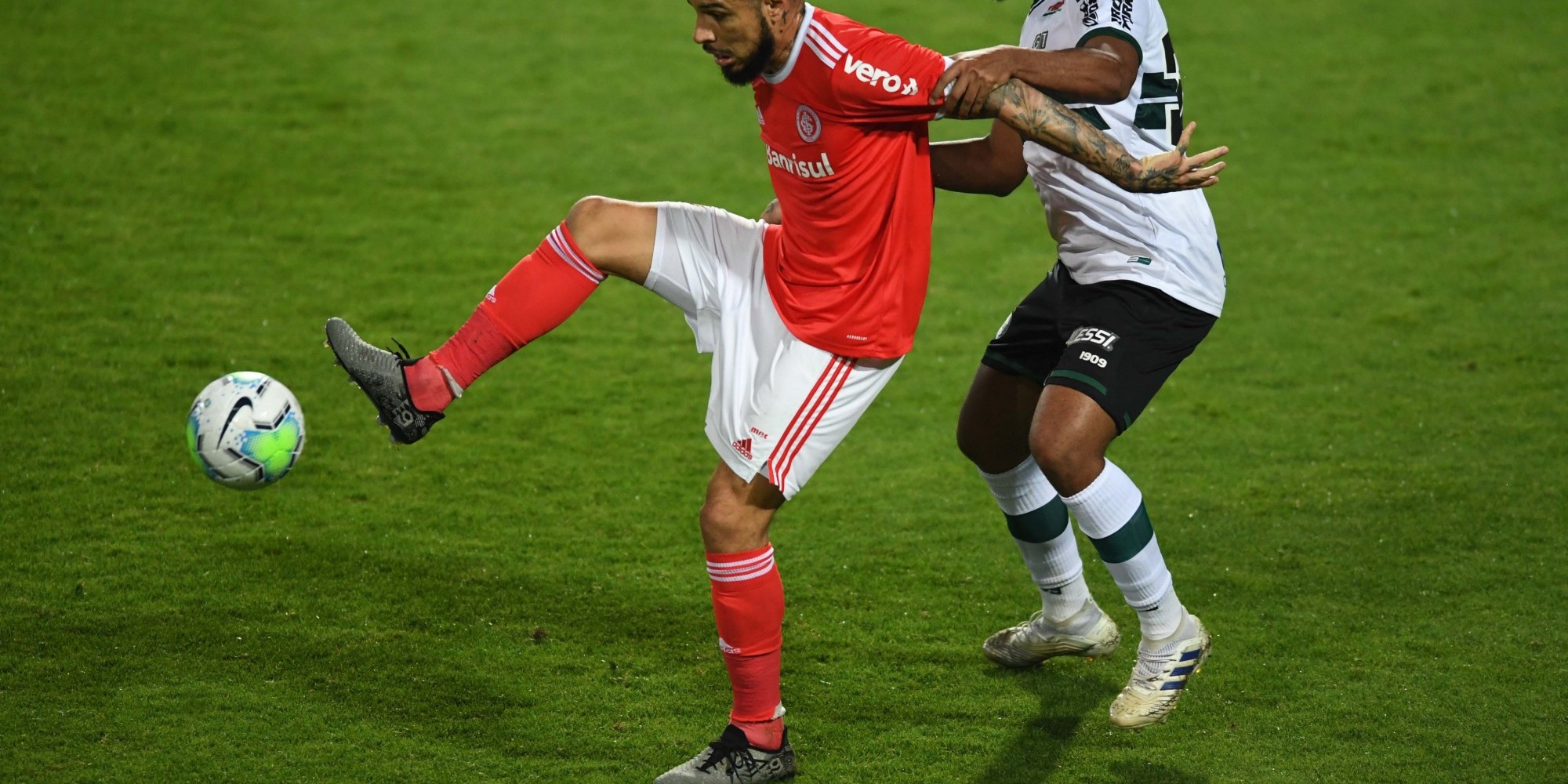 Guerrero marcou o gol da vitória colorada Guerrero marcou o gol da vitória colorada