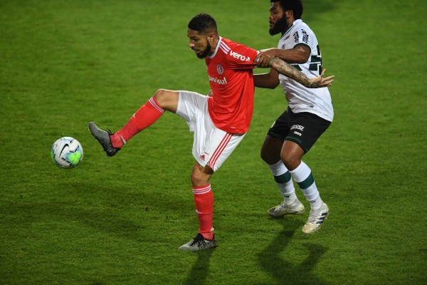 Guerrero marcou o gol da vitória colorada