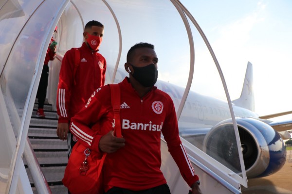 Colorado chegou ontem a Goiânia para partida