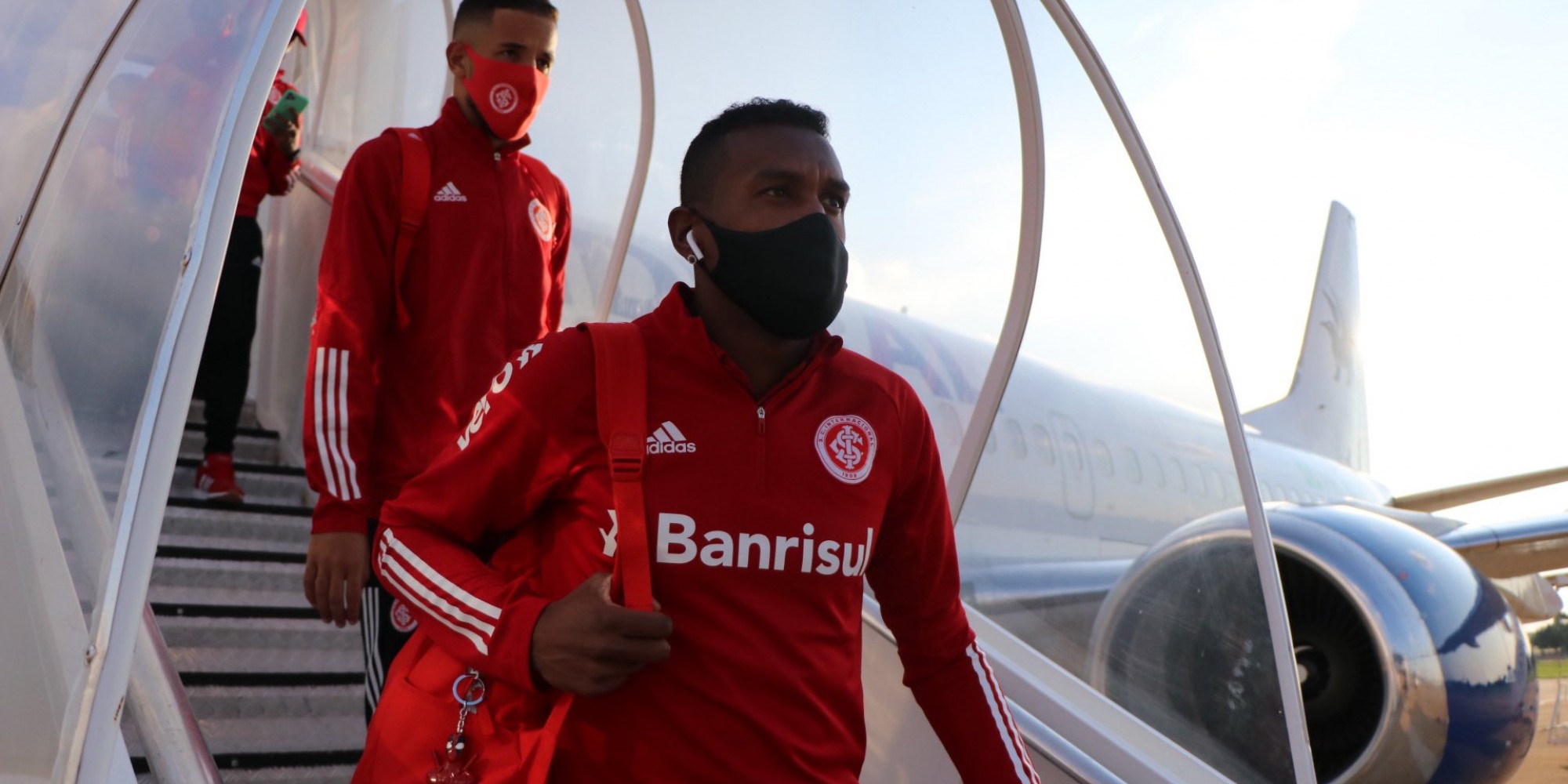 Colorado chegou ontem a Goiânia para partida Colorado chegou ontem a Goiânia para partida