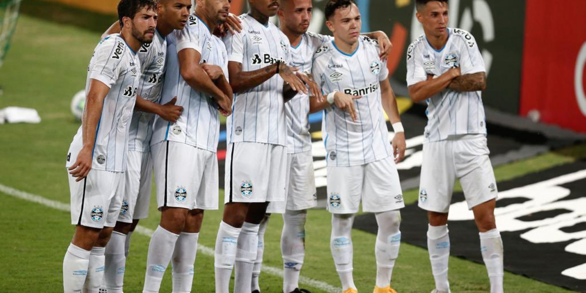 Grêmio garantiu vitória no 1º tempo Grêmio garantiu vitória no 1º tempo