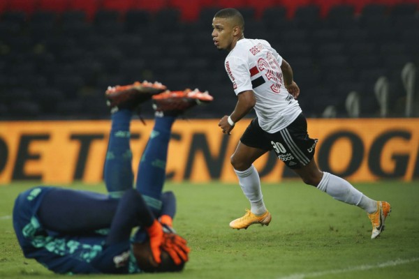São Paulo bateu o Flamengo no Rio de Janeiro