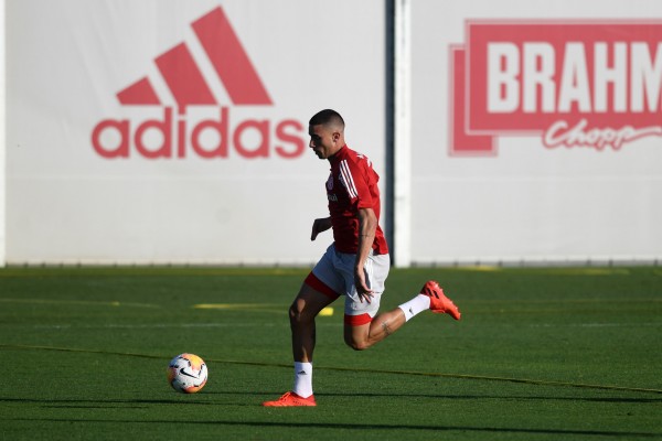 Thiago galhardo é esperança de gols pelo colorado 
