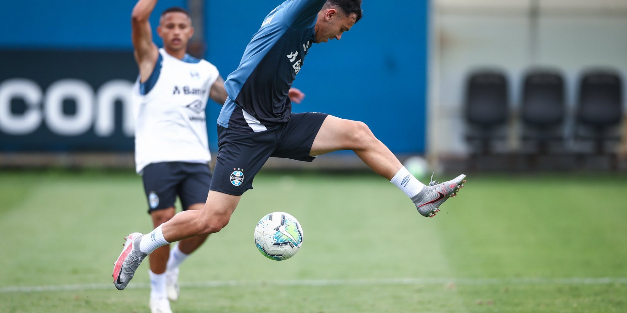 Grêmio pode ingressar no G4 Grêmio pode ingressar no G4