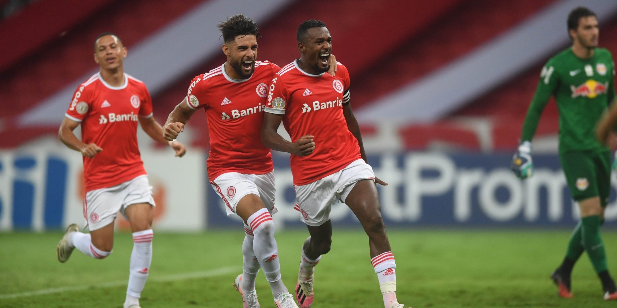 Edenílson marcou gol da vitória colorada 