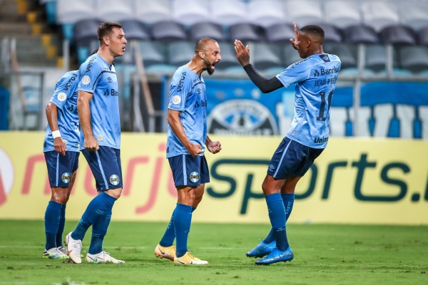 Grêmio levou a melhor diate do Furacão 