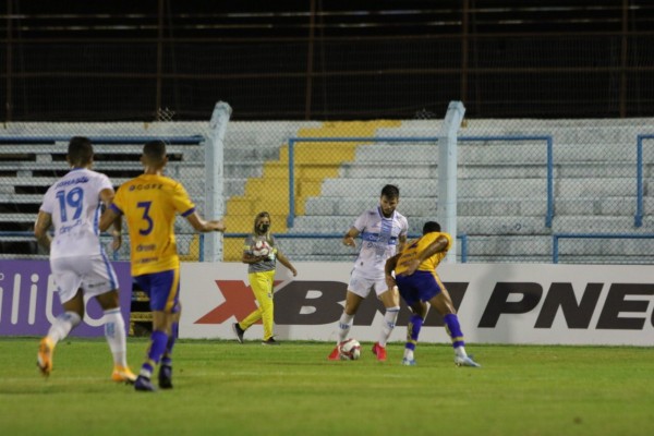 Pelotas e Novo Hamburgo empataram em 1 a 1