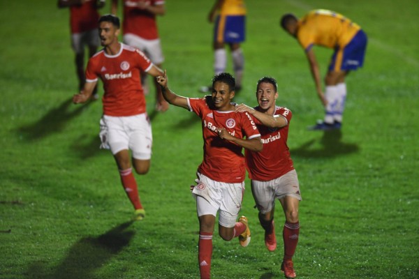 Colorado chegou a estar vencendo por 2 a 1
