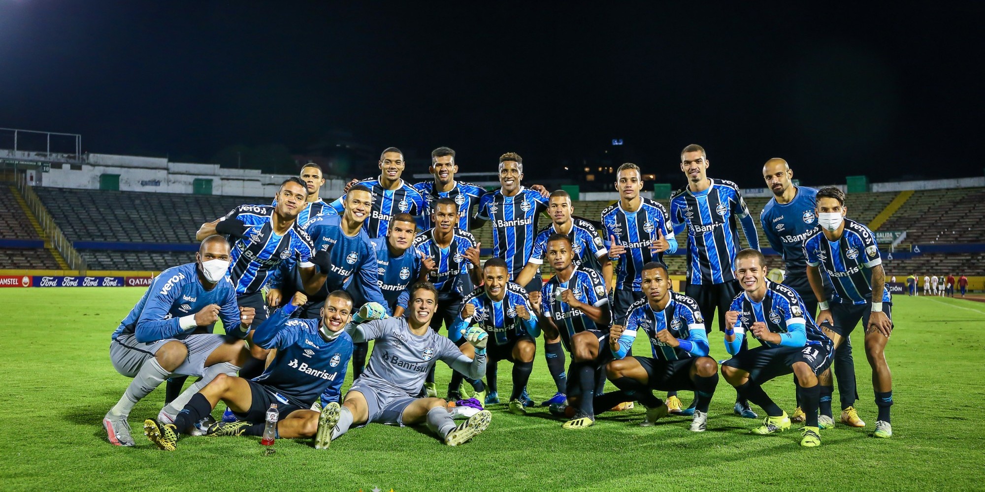 Grêmio utilizou time cheio de garotos Grêmio utilizou time cheio de garotos