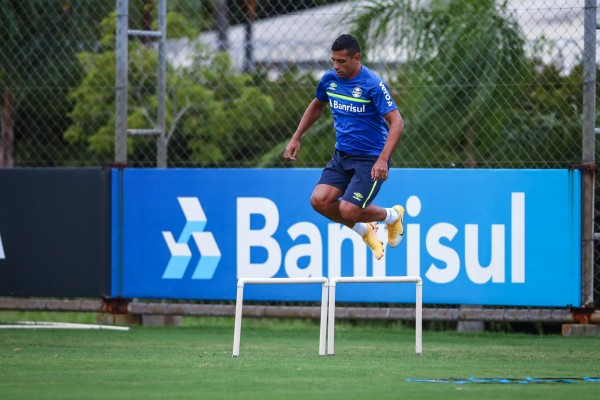 Titulares do Grêmio se reapresentam 