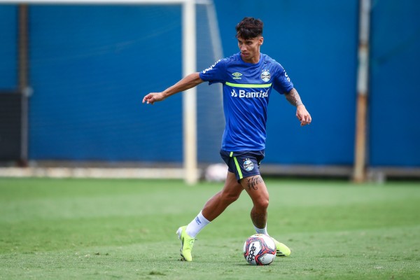 Ferreira é uma das referências do jovem time do Grêmio 