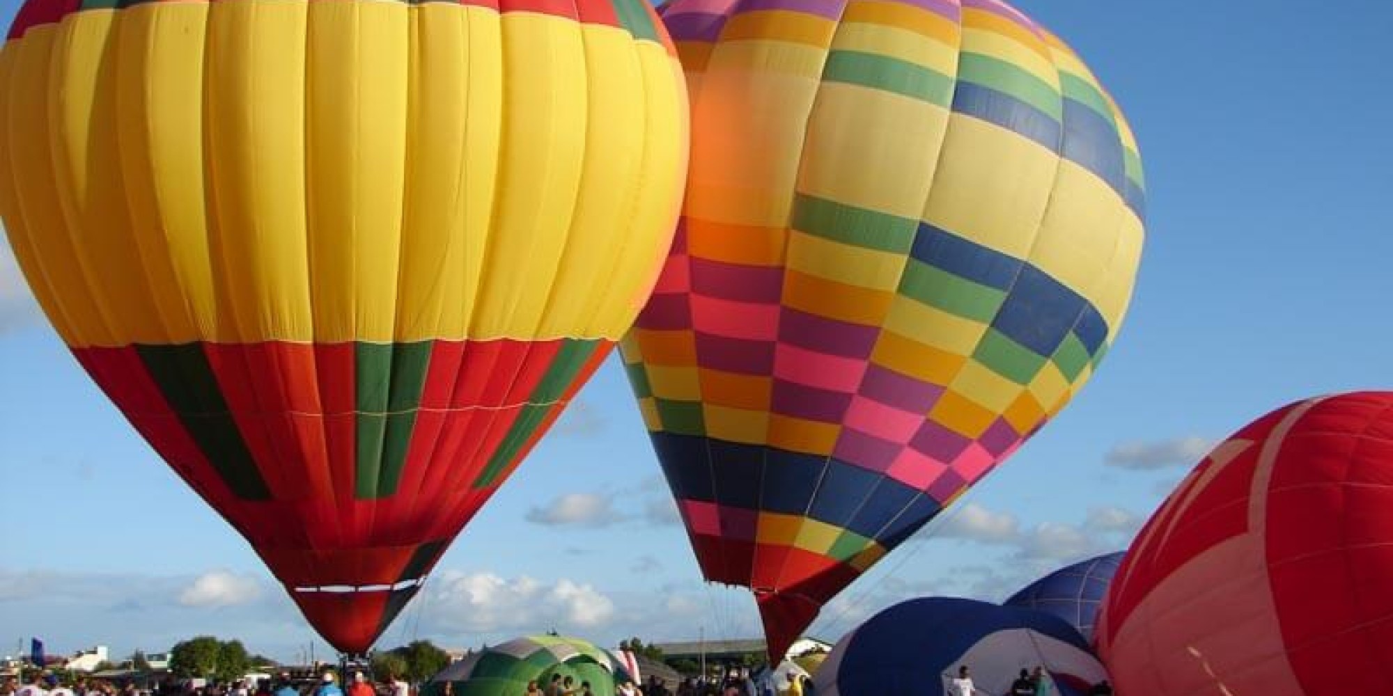 Festival Internacional de Balonismo e banda Papas da Língua no aniversário de Encantado