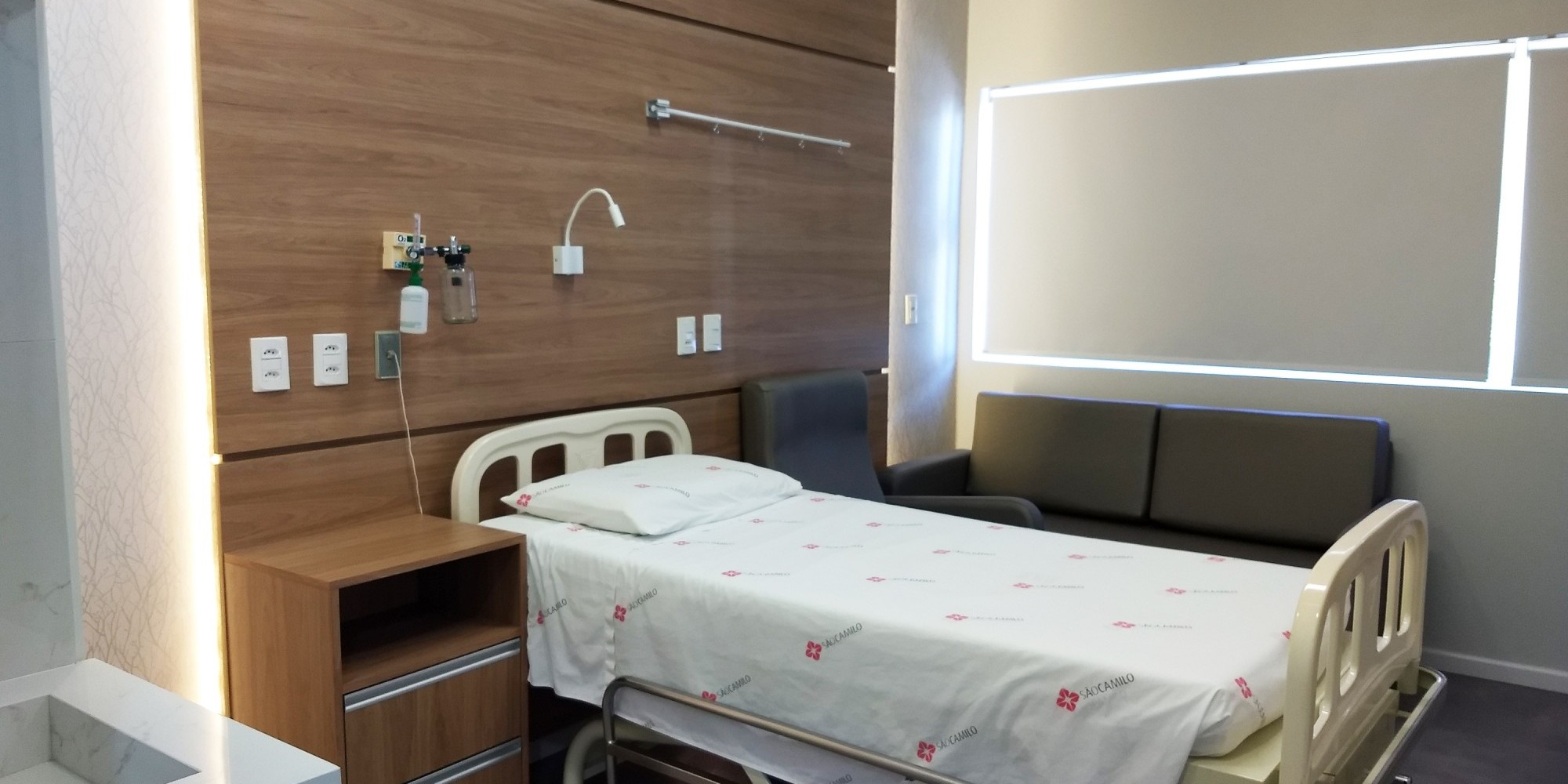 Entre as iniciativas estão o projeto de modernização dos quartos do Posto 3, a implantação de um elevador maca-leito e a instalação de um novo quadro de distribuição de energia.