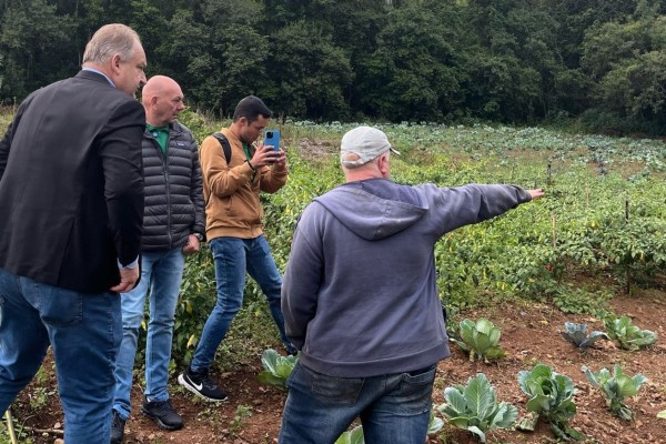 Roca Sales recebe visita de Luciano Hang e equipe da Havan em ação solidária