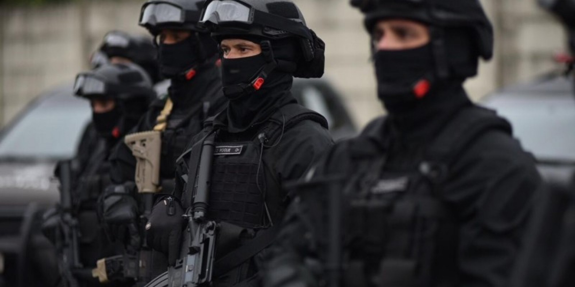 Oficial da BM é preso após agredir a filha e o cachorro da família