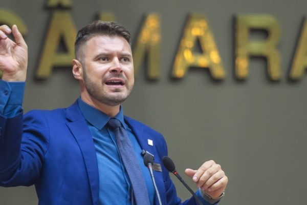 ABATE PEDÁGIO: Projeto busca abater do IPVA valores pagos como pedágio
