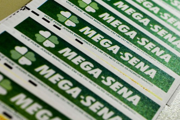 Mega-Sena: Prêmio acumula e vai a R$ 42 milhões