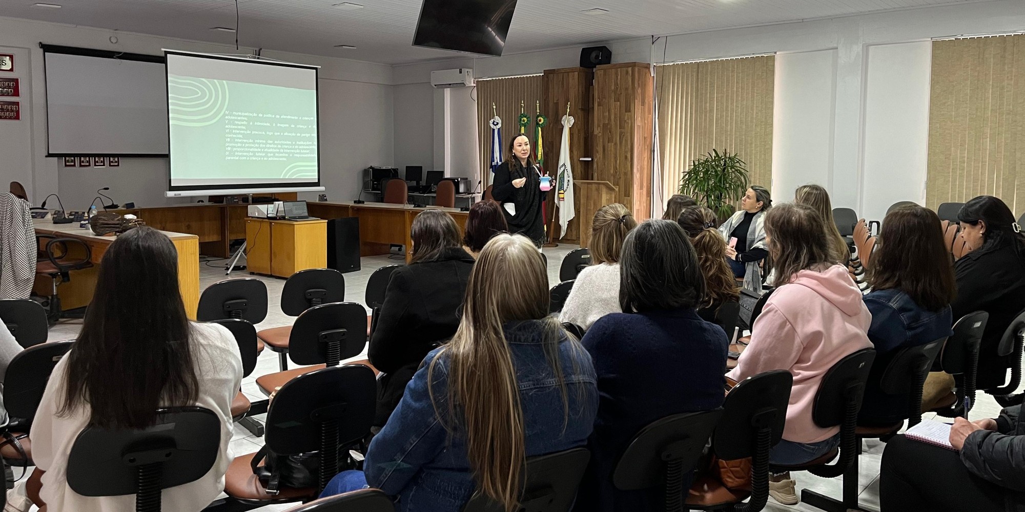 Professores de Muçum vivenciam momentos de aprendizado e troca na formação pedagógica