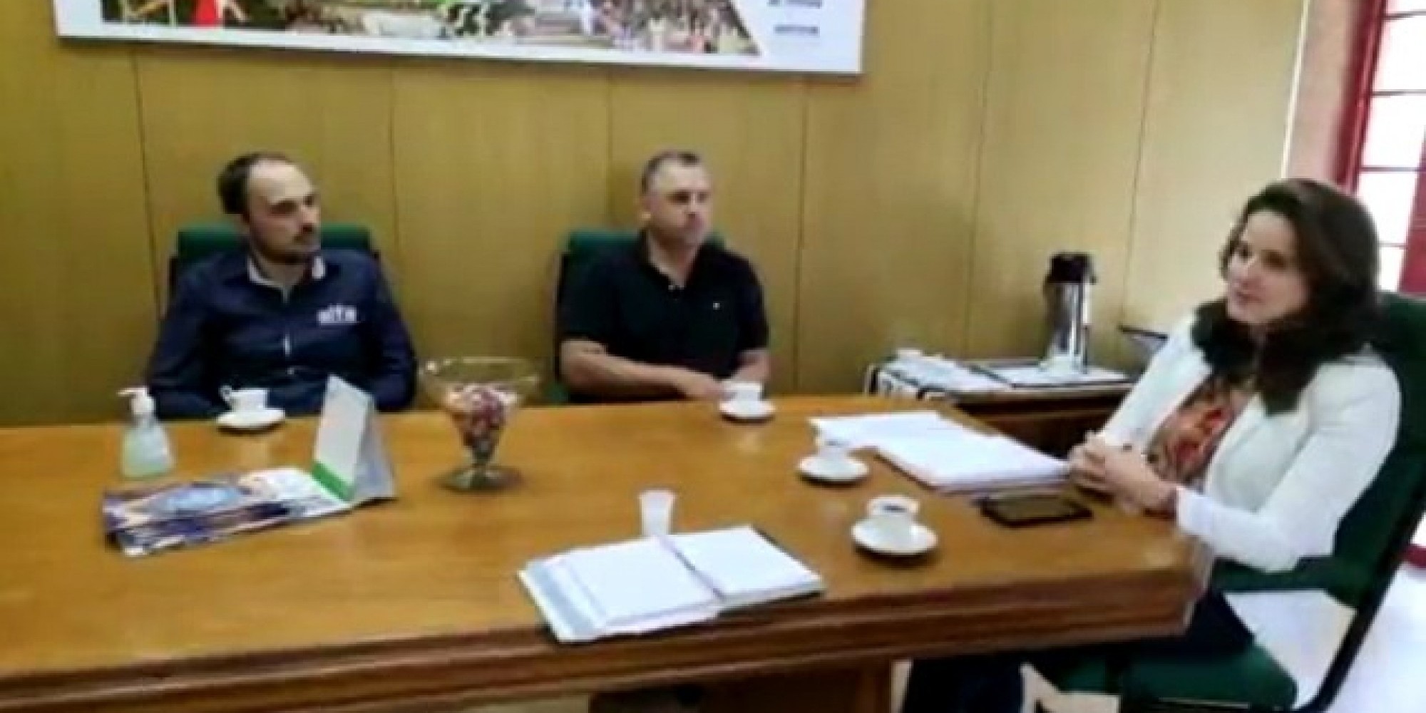 Encontro ocorreu no gabinete da prefeita Encontro ocorreu no gabinete da prefeita