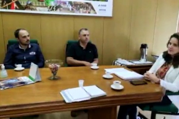 Encontro ocorreu no gabinete da prefeita 