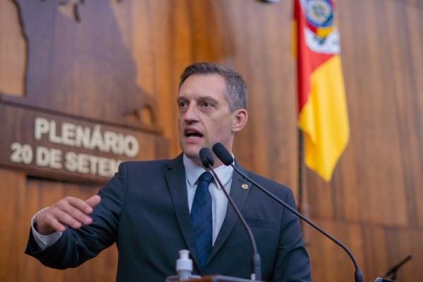 Guilherme Pasin pede o adiamento de debate sobre concessão de rodovias