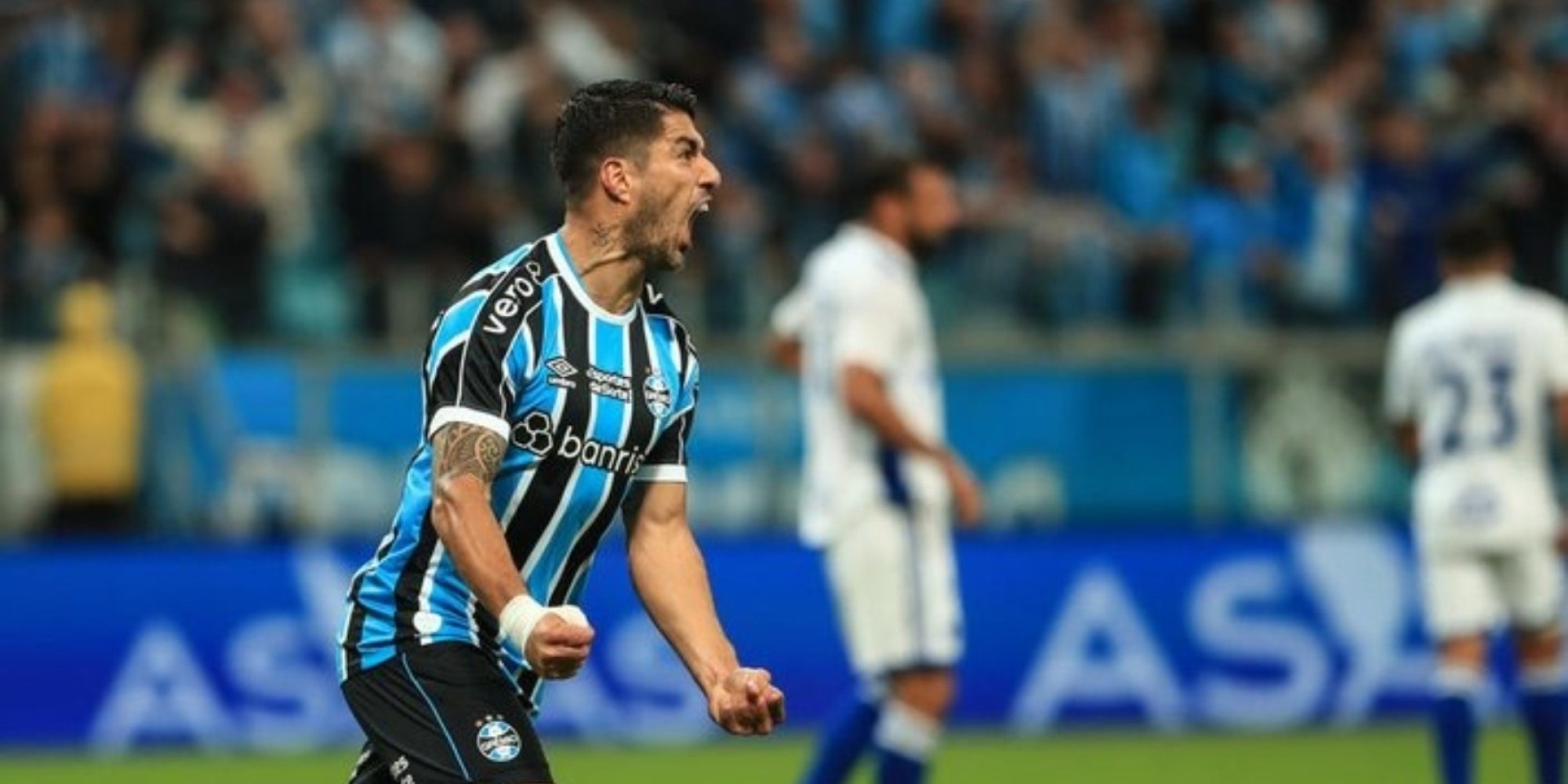 Com golaço de Suárez, Grêmio empata com o Cruzeiro pela Copa do Brasil