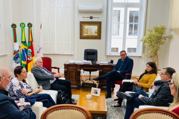 Univates e Tacchini oficializam parceria para viabilizar curso de Medicina em Bento Gonçalves