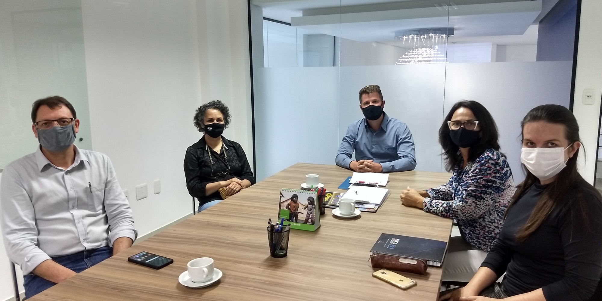 Nesta semana, integrantes do Comitê estiveram reunidos no Centro Empresarial ACI-E Nesta semana, integrantes do Comitê estiveram reunidos no Centro Empresarial ACI-E
