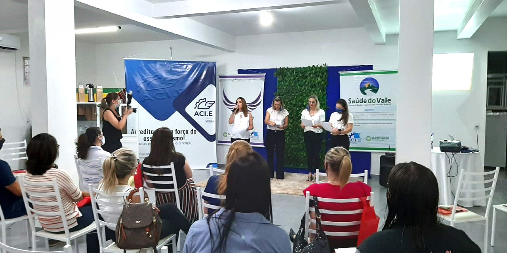 Rodada de Negócios reuniu os três núcleos da ACI-E Rodada de Negócios reuniu os três núcleos da ACI-E