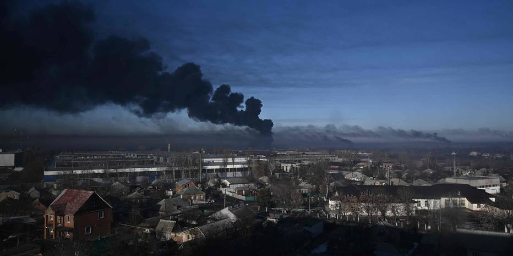 Rússia ataca a Ucrânia com tanques e bombardeios; Kiev fala em “invasão total
