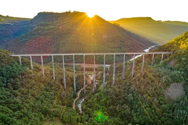 Vale tem belezas como o V13, em Vespasiano Corrêa 