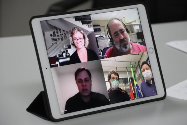 Deputado, prefeito de Teutônia e pai da Lívia conversaram com o gerente de Sangue, Tecidos, Células e Órgãos da Anvisa